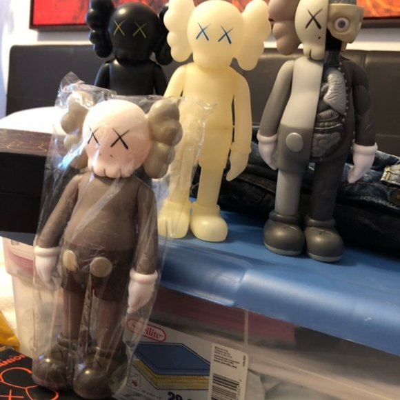 KAWS 2004 Black Five Years Later Companion - Picture 3 of 9